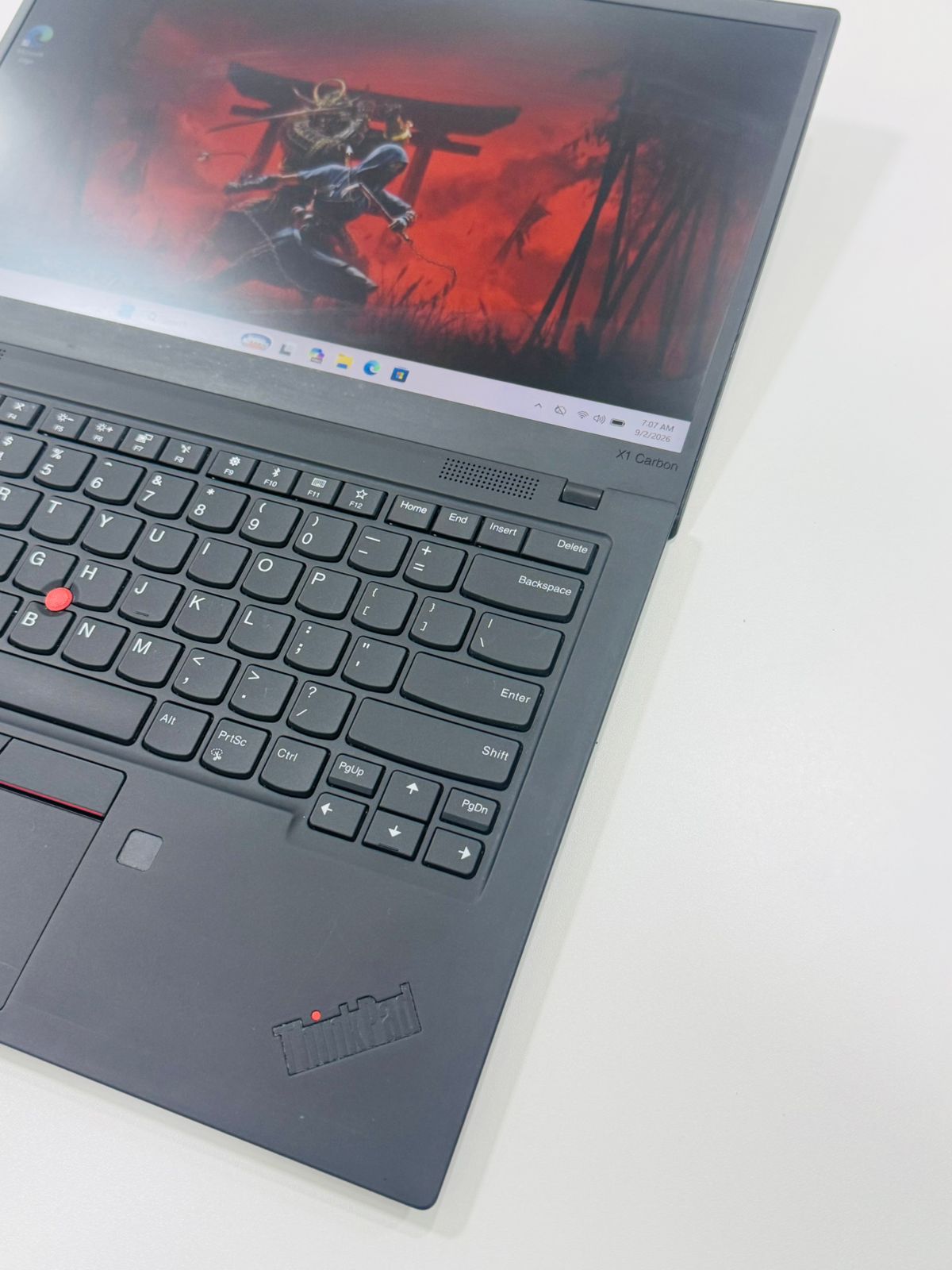 Lenovo Thinkpad X1 Carbon Core i7 8th Gen 16GB RAM 512GB - Image 5