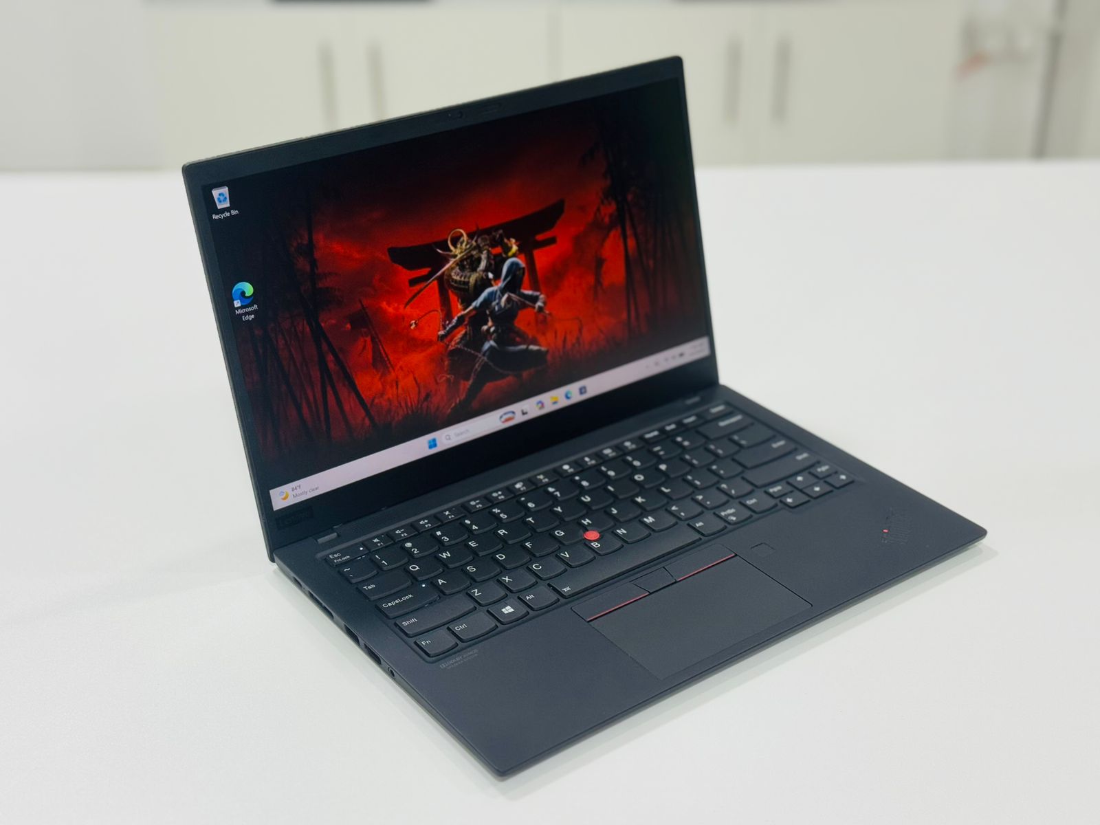 Lenovo Thinkpad X1 Carbon Core i7 8th Gen 16GB RAM 512GB - Image 3